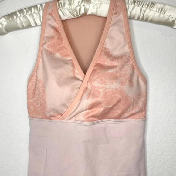 Lululemon Peach Tank Size 2 - Picture 2 of 4